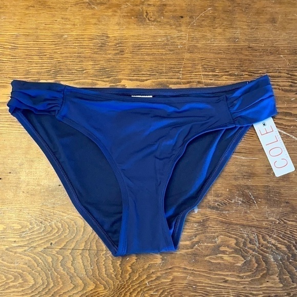𝅺COLE of California bikini bottoms - Picture 1 of 5